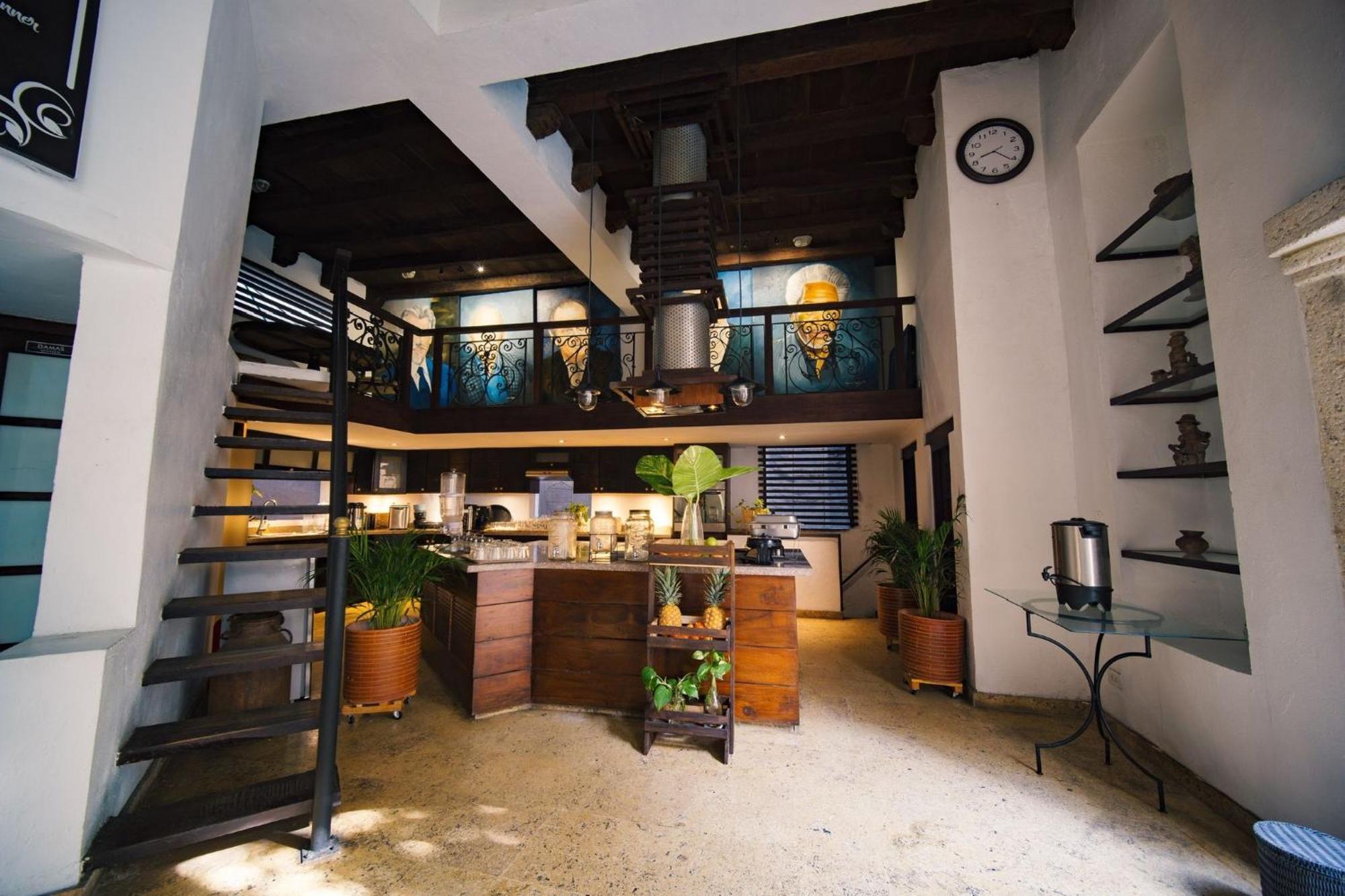 8aps-4 Luxury House In The Historic Center With Pool Air Conditioning And Wifi Holiday home Cartagena